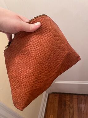 BAGGU leather woven zip top pouch large EUC